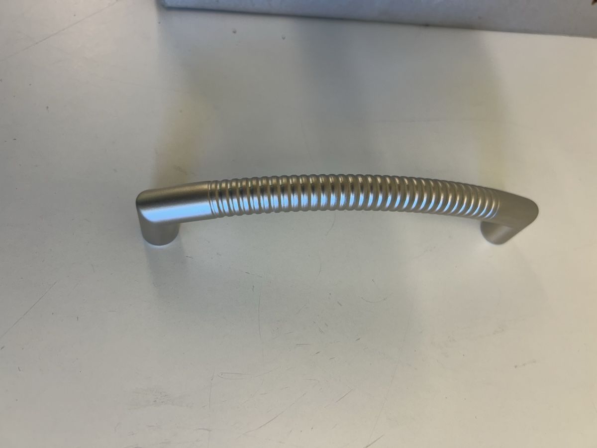 Ferramenta: Möbelgriff 36 Stück Bohrmass 128mm – Nuovo (secondo la descrizione) da Schenkon venduto da Paedy5 2