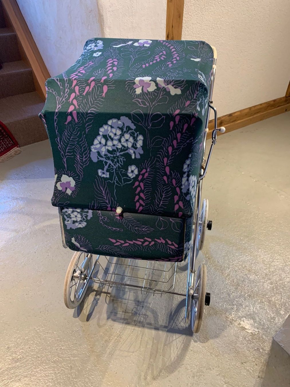 Carrozzine per bambole: alter Puppenwagen mit Puppe – Usato da Hattenhausen venduto da Topas00 3