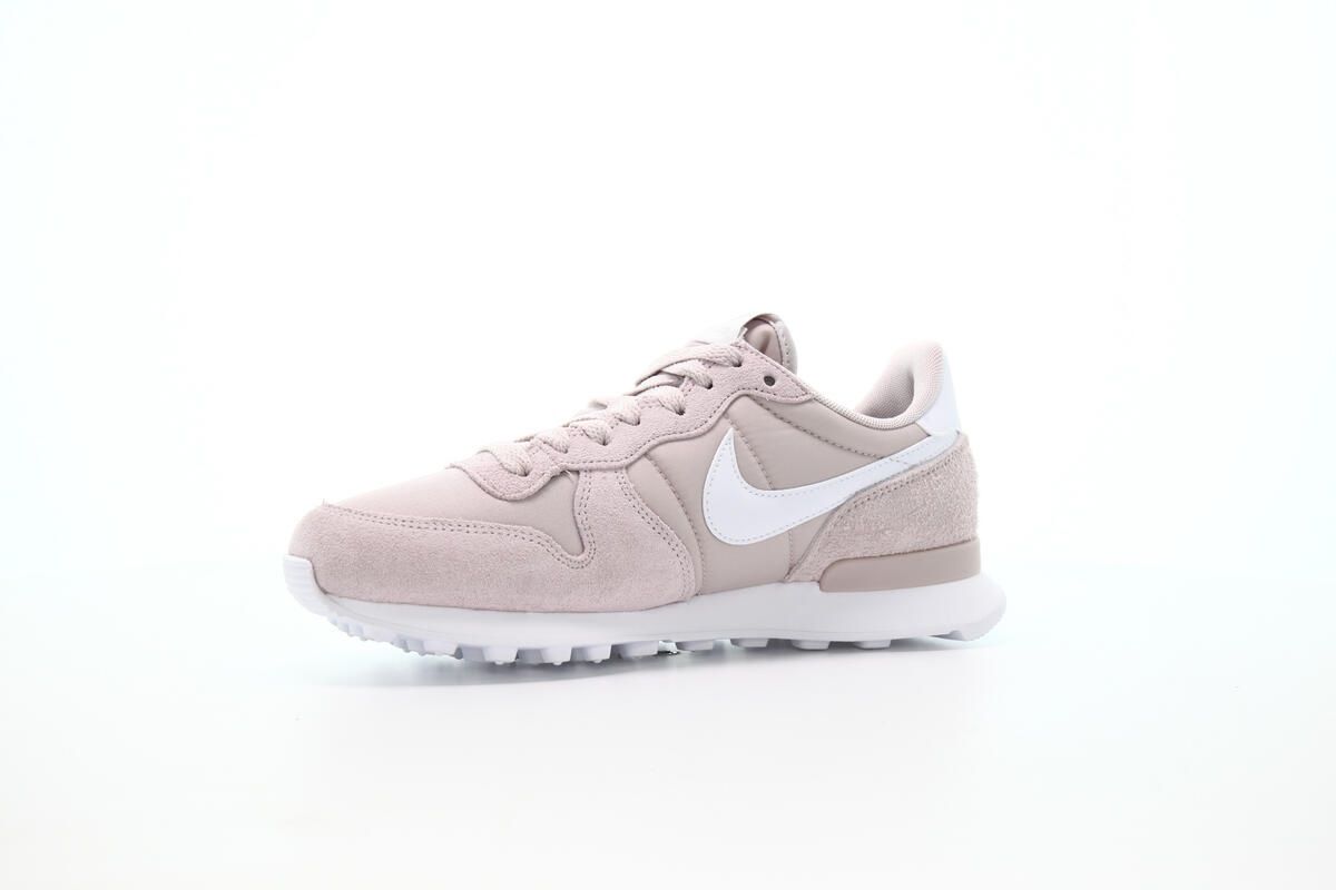 Nike Scarpe da donna: Nike Sneaker Damen 40 violett/weiss – Usato da Embrach venduto da selviv 6