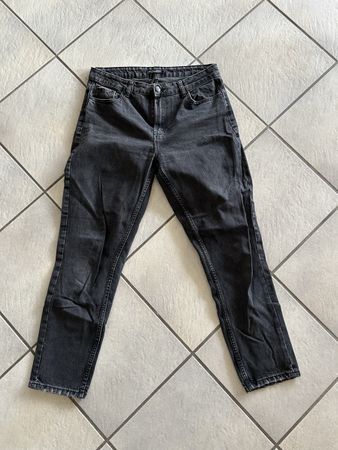 Bershka Jeans, Gr. 38, Grau/schwarz