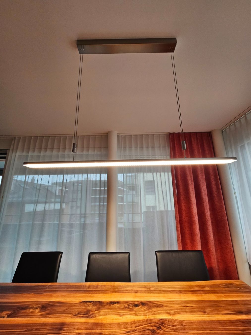 Bankamp Lampadari & plafoniere: Pendelleuchte Bankamp LED Alu gebraucht Schienensystem – Usato da Lauerz venduto da Etri
