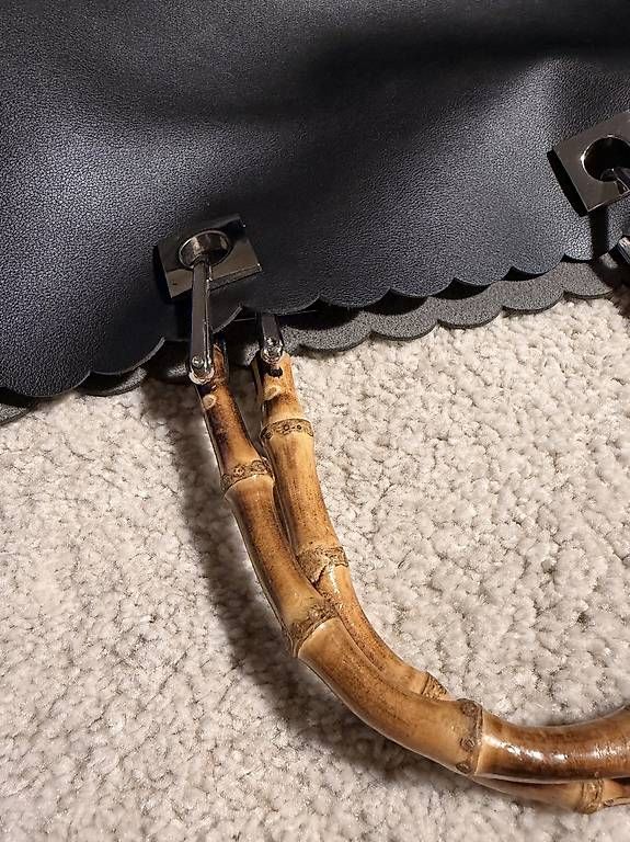 Taschen für Damen: Hallhuber Handtasche mit Bambusgriffen  Schwarz – Gebraucht aus Meggen von mar_rb27 1