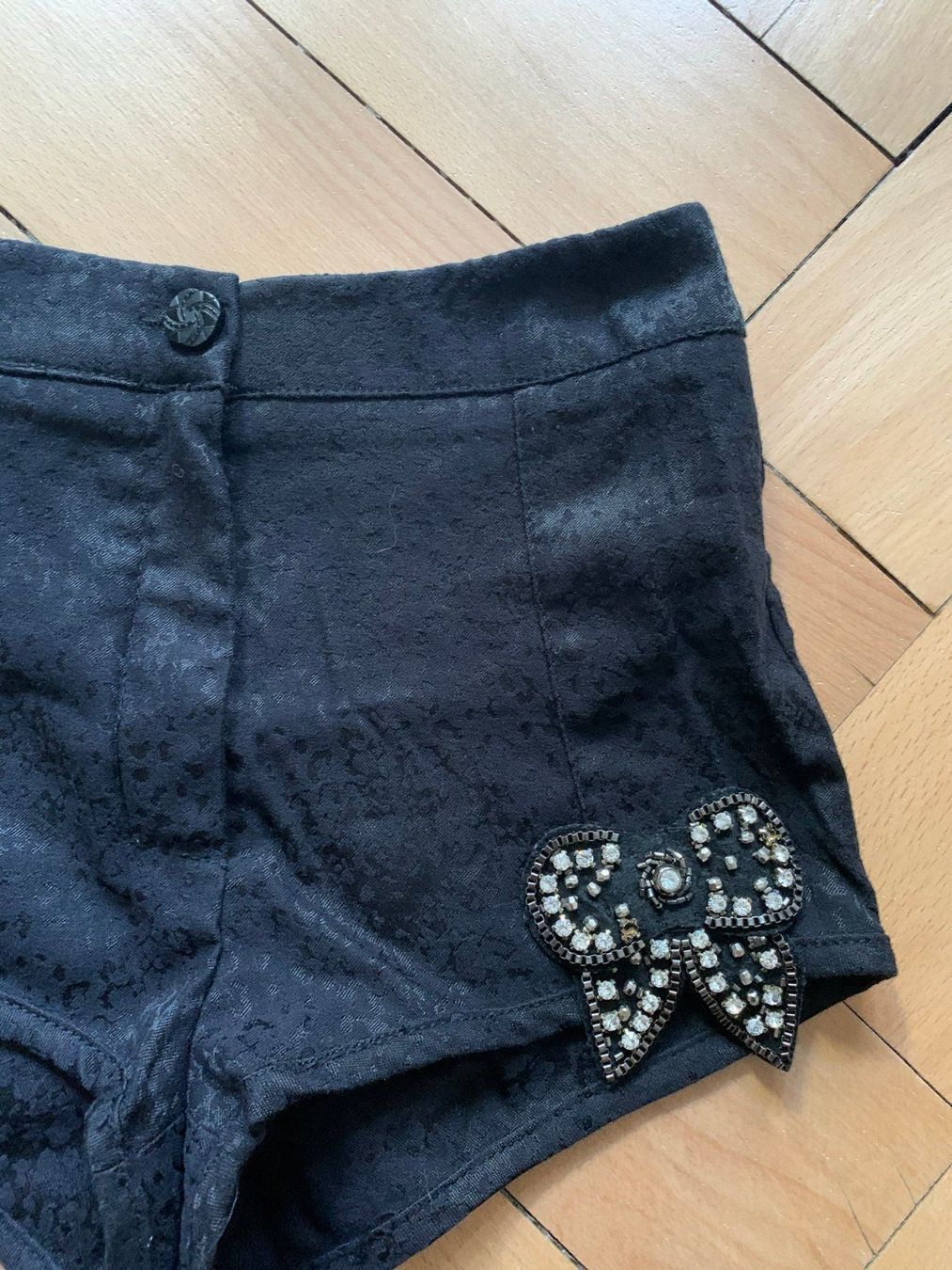 Pantaloni: RIVER ISLAND - Shorts schwarz 34 – Usato da Zürich venduto da Diazaio 1