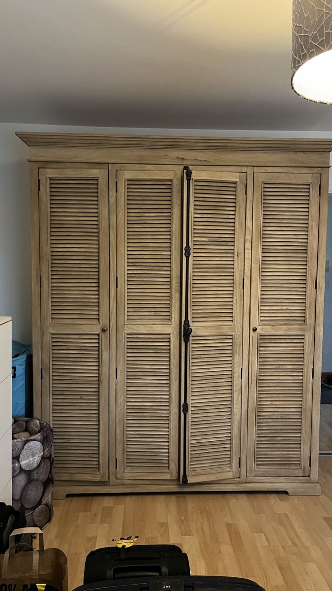 Massiver Kleiderschrank „Persiennes“ von Maisons du Monde (D'occasion ...