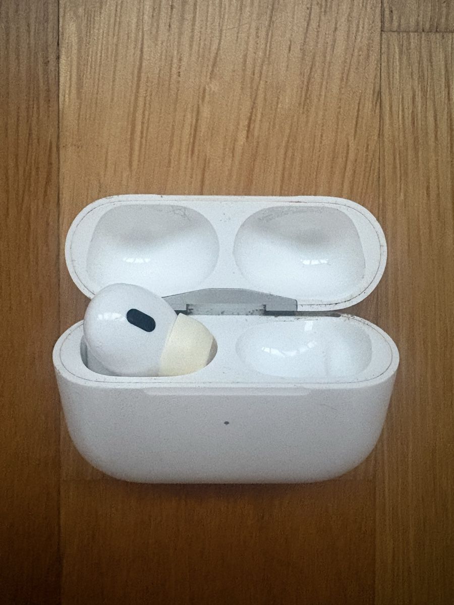 Apple Cuffie: Apple AirPods Pro 2. Generation / Left EarPod  – Usato da Zürich venduto da kat_b8qs 1