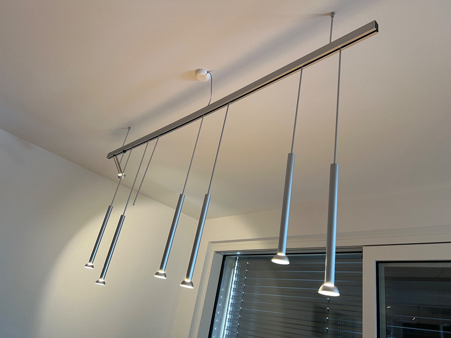 Baltensweiler Lampadari & plafoniere: Pendolino Hängeleuchtesystem von Baltensweiler – Usato da Uettligen venduto da Murijuli 4