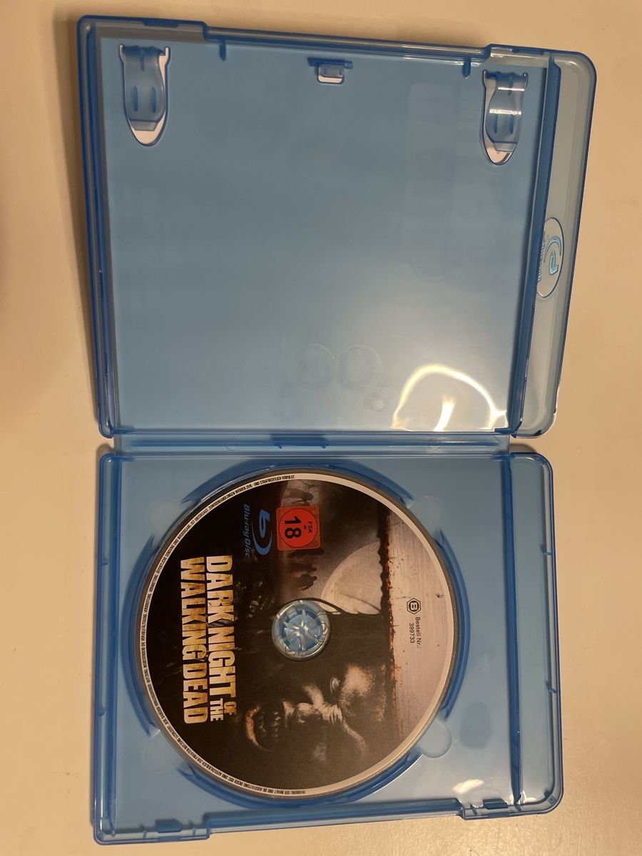 Tutti i DVDs: Dark Night of the Walking Dead / Blu-Ray – Usato da Zürich venduto da Bomboo 2