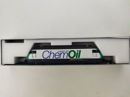 E-Lok Re 460 "Chemoil" der SBB von Kato N, Fabrikneu