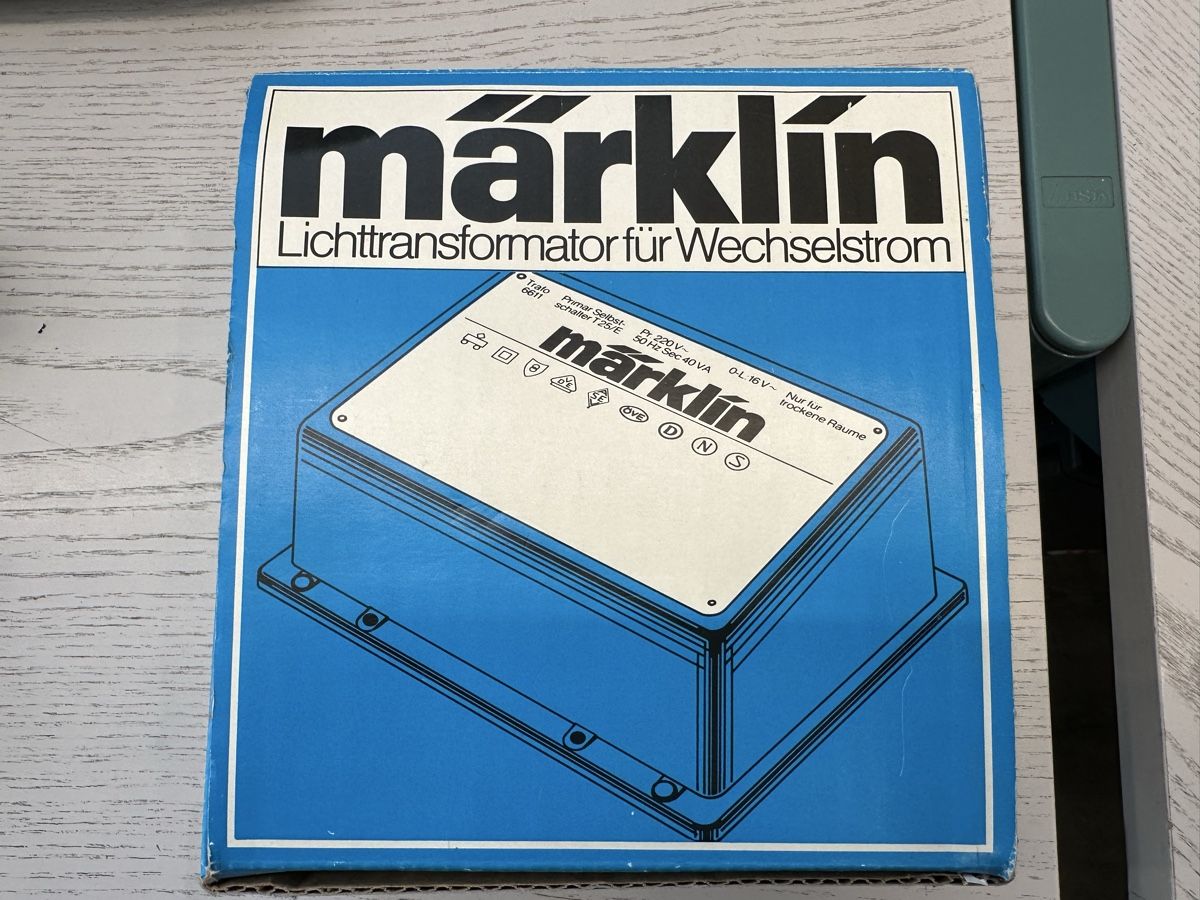 Märklin Modelleisenbahnen: Märklin 6611 Lichttransformator – Gebraucht aus Lupsingen von New-Haven 1
