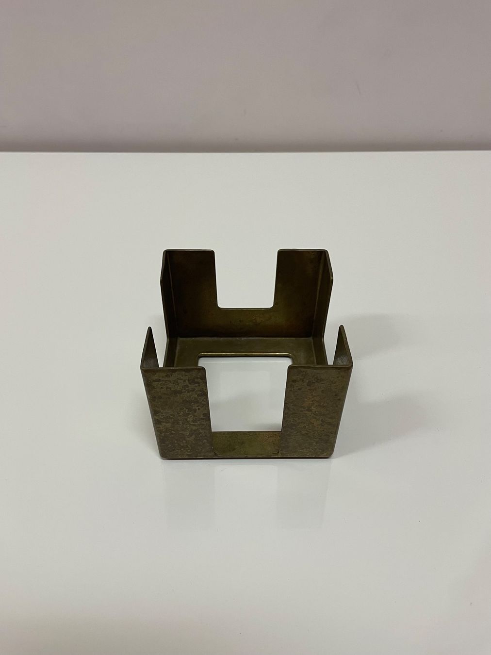 Fixations: Vintage Messing Zettelbox Notizzettelhalter mit Patina – D'occasion à Zürich par Vintagewiesel 1