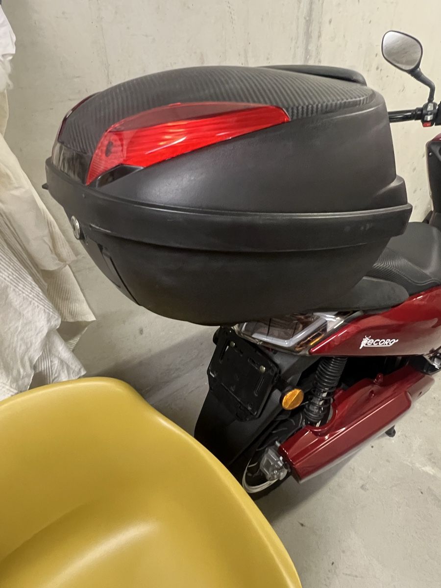 Strada: Elektro Töffli E-Roller Tecoro Tiger 200 Rot mit Top Case – Usato da Zürich venduto da Privat_13 2