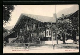 Interlaken, Mit Efeu bewachsenes Bernerh