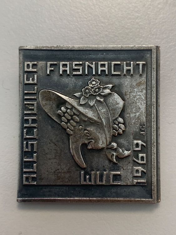Broche Vintage Blason Fasnacht Carnaval Suisse Années 1960 - En Cuivre, Pièce Unique De Collection