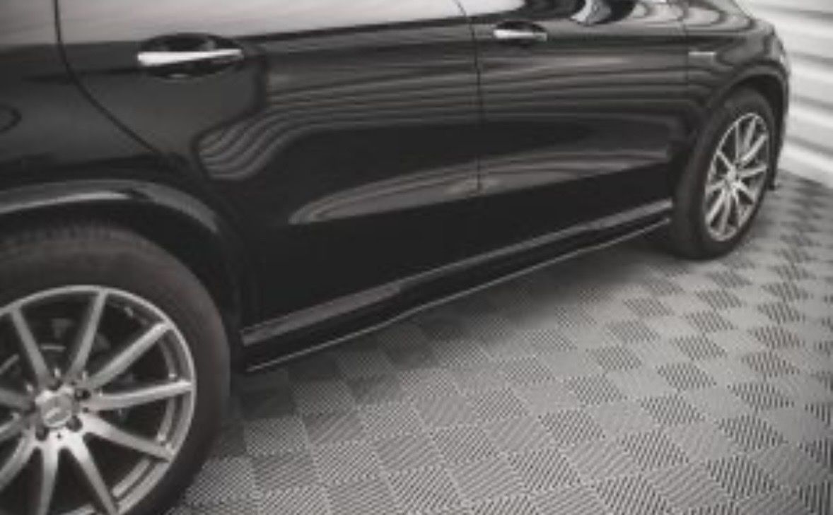 Mercedes-Benz Tutti pezzi di ricambio auto: Mercedes GLE Seitenschweller – Usato da Zürich venduto da Brazzo1