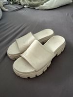 Pantoletten weiss Grösse 37 Catwalk wenig getragen