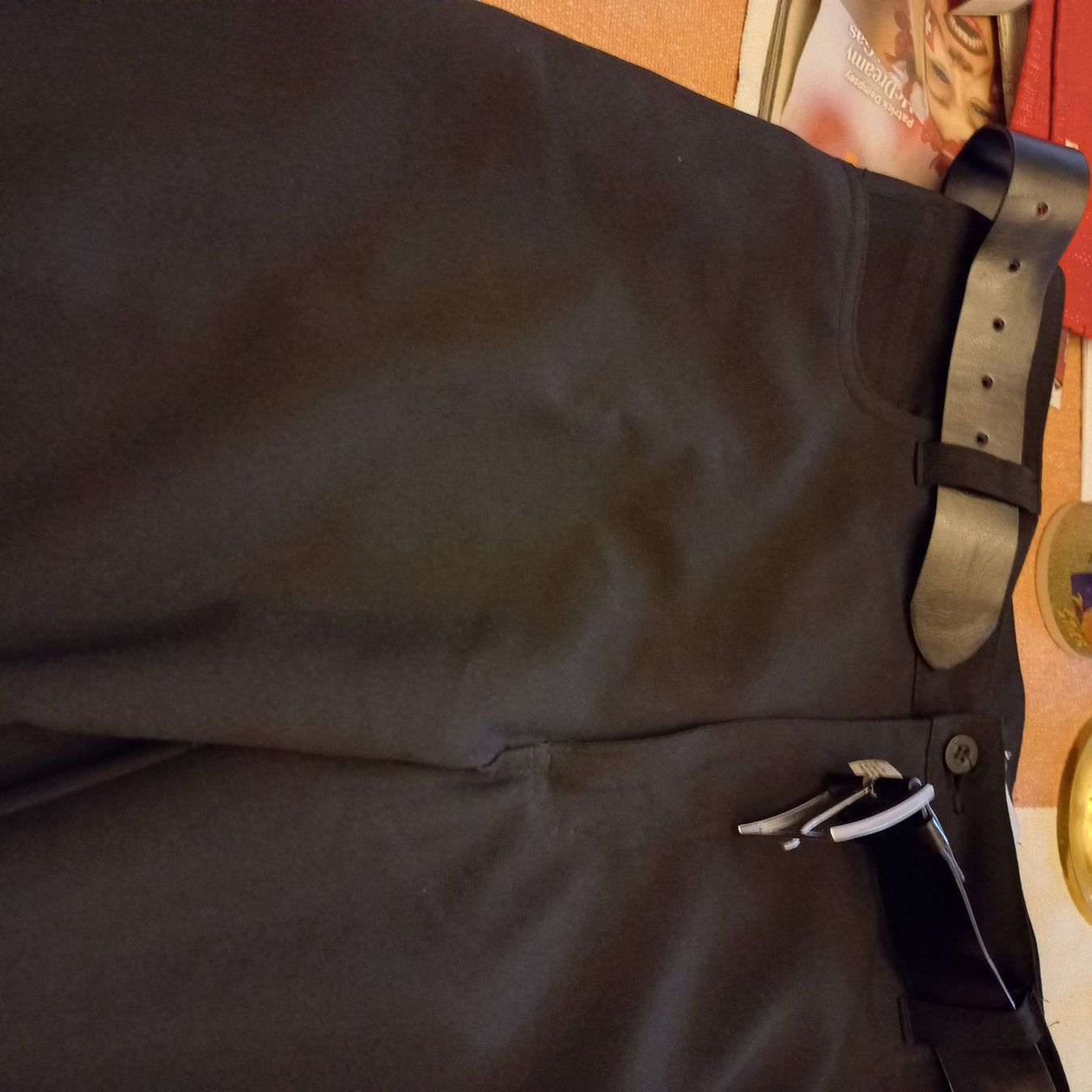C&A Hosen: Hose schwarz ungetragen – Neu und originalverpackt aus Ebnat-Kappel von Youssou 1