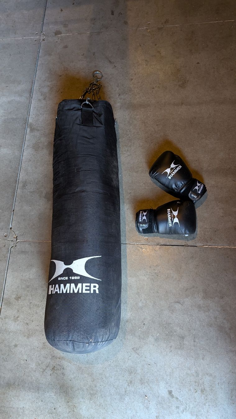 Sacchi da boxe: Hammer Boxsack mit Handschuhe – Usato da Finstersee venduto da Selina1029