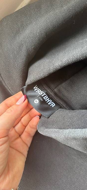 Maglioni & Felpe: Schwarzer WRSTBHVR Hoodie – Usato da Bern venduto da sshueli 1