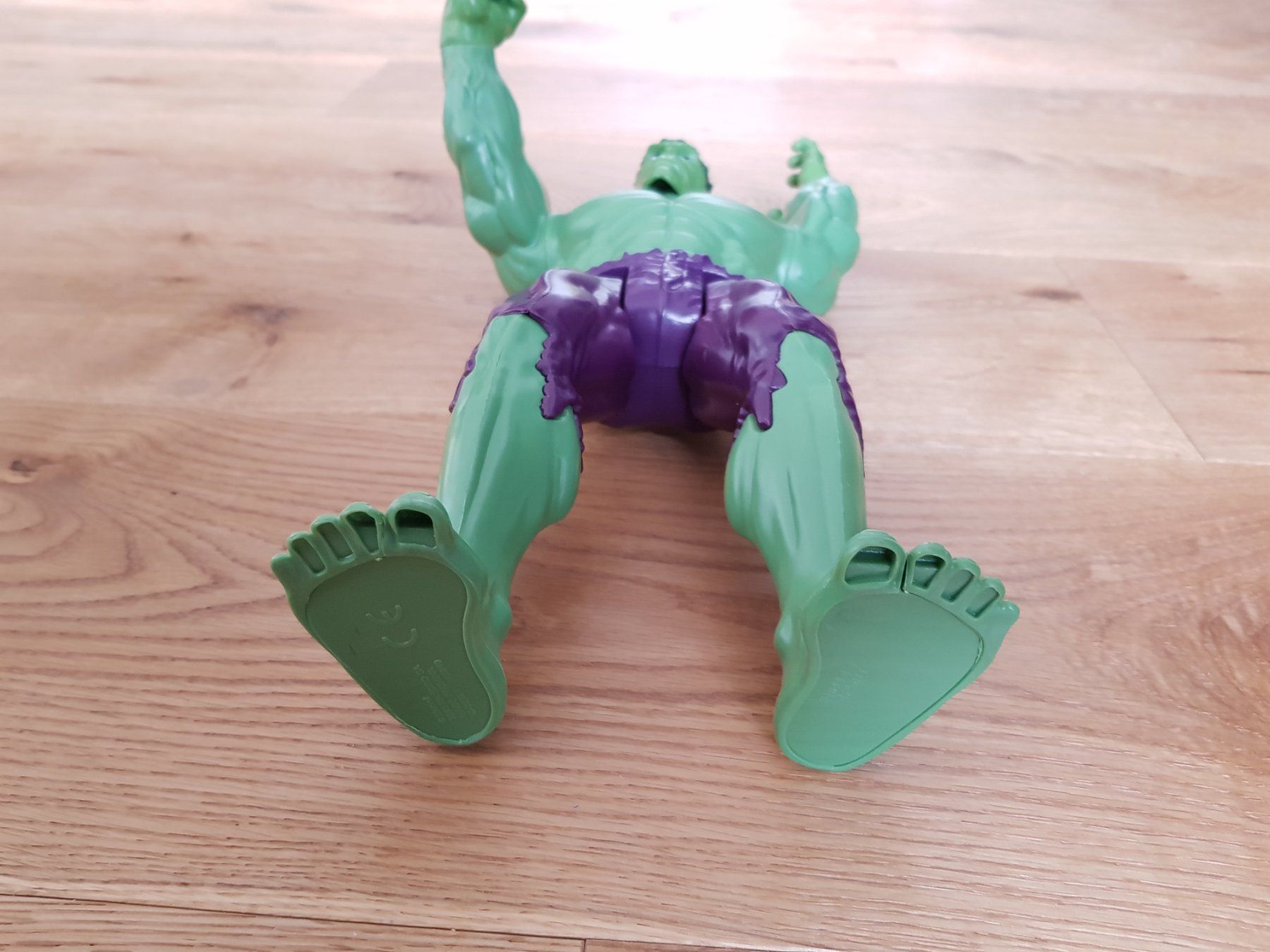 Statuette: Marvel Avengers Hulk-Figur Titan – Usato da Büron venduto da preact 3