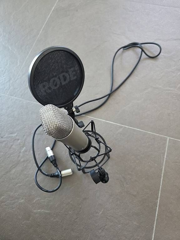 Microfoni: Rode Mikrofon + Kabel, Popfilter & Ständer – Usato da Zürich venduto da jil_pyn9 3