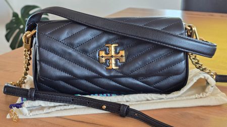 Tory Burch Kira Chevron Handtasche schwarz