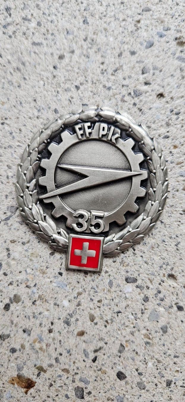 Schweizer Armee Placchette & Badge:  *** Beretemblem Silber Schweizer Armee ***   – Nuovo e nell'imballaggio originale da Riedholz venduto da fr_sIruP