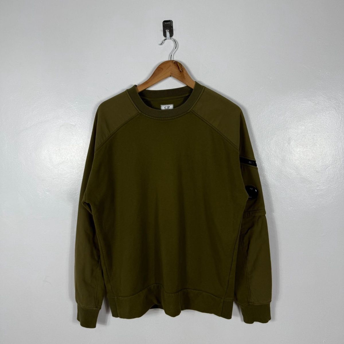 CP Company Maglioni & Felpe: Sweat C.P. Company Lens Vert Olive Kaki Taille XL #40 – Nuovo (secondo la descrizione) da Hauterive NE venduto da Leo_o