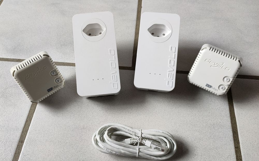 DEVOLO Powerline D650+ mit Basis, Empfänger 3x1GB, 2 WLAN (Gebraucht ...