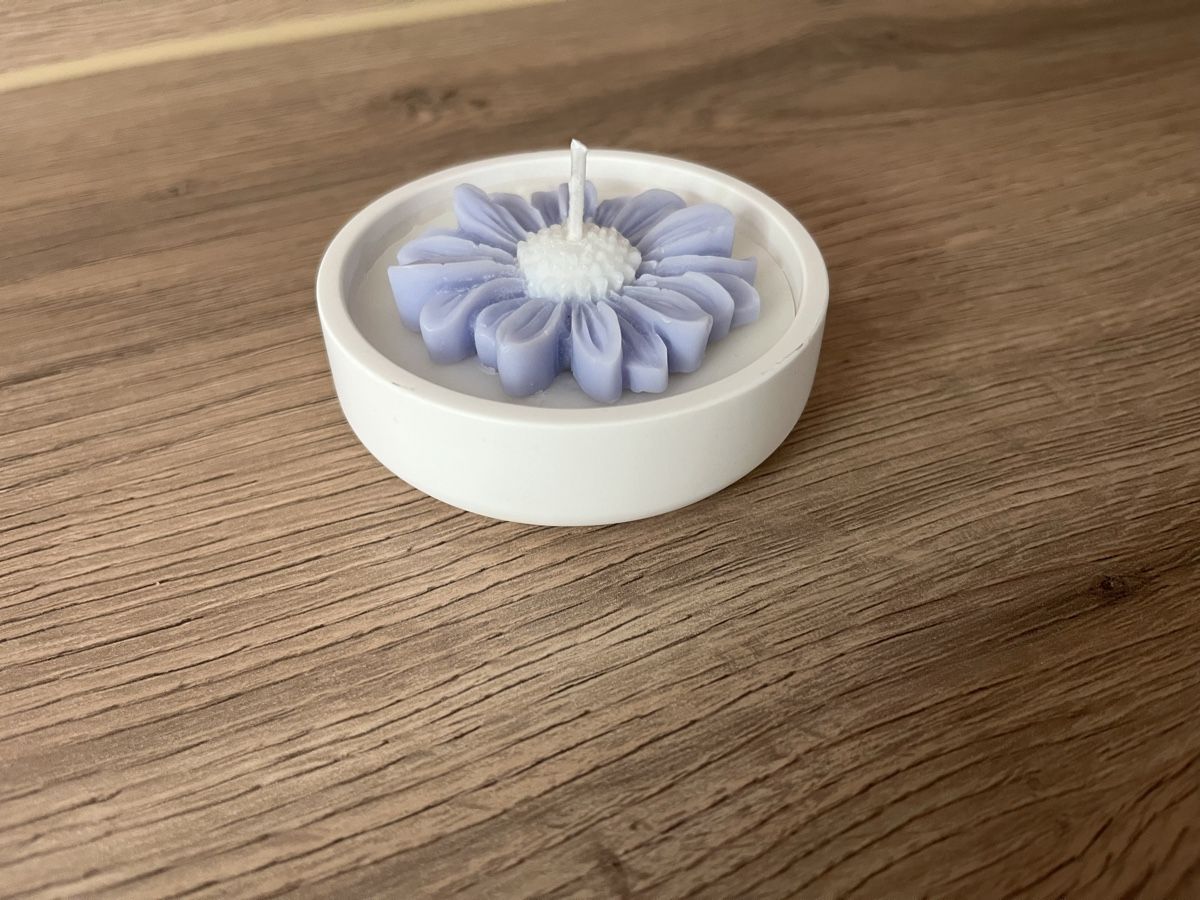 Kerzen: Lila Blumenkerze handgemacht – Neu (gemäss Beschreibung) aus Frick von van_2dhd 2