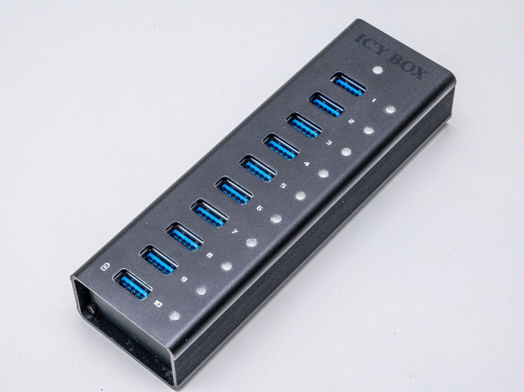 Hub & Switch: ICY BOX 10 Port USB 3.0 Hub – Usato da Bern venduto da Moonsilver