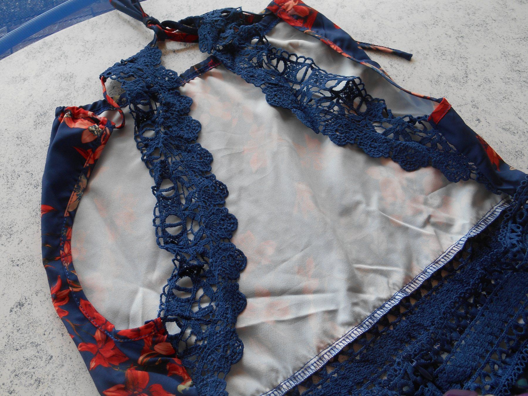 Robes: Robe – Neuf (Voir description) à La Sarraz par Mbeatles 4