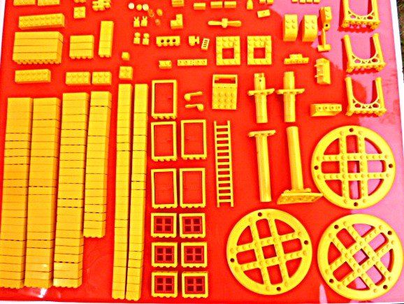Lego Baukästen: Sortierte Lego Ersatzteile – Gebraucht aus Effretikon von Heimstudio