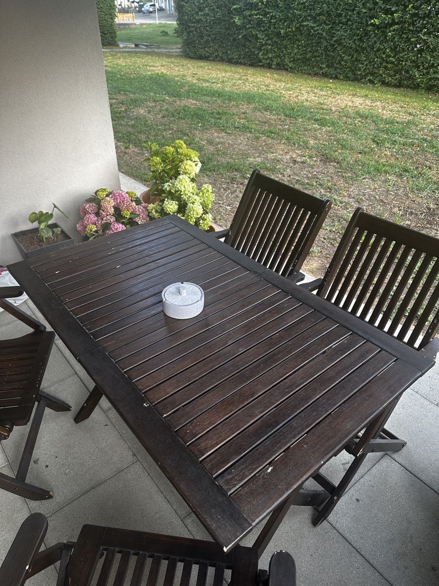 Set di tavolo e panche: Holz Gartenset - Klapptisch mit 4 Klappstühlen – Usato da Bibern SH venduto da Opia94 3
