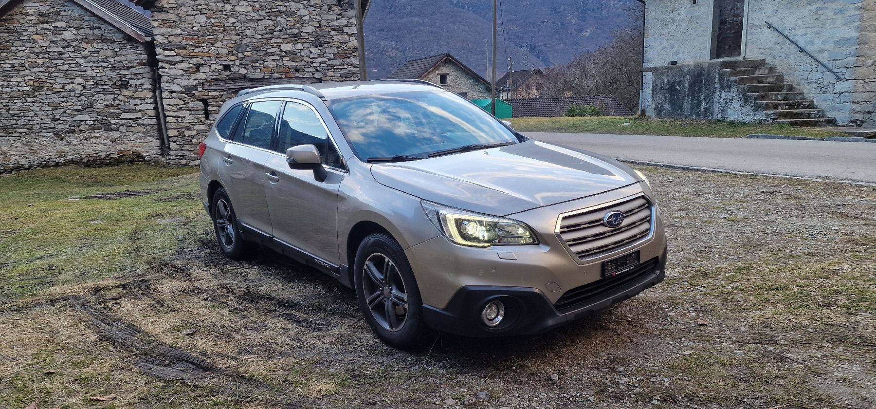 Subaru Automobili: Subaru Outback 2.0D – Usato da Giubiasco venduto da AUTOTECNICA 2