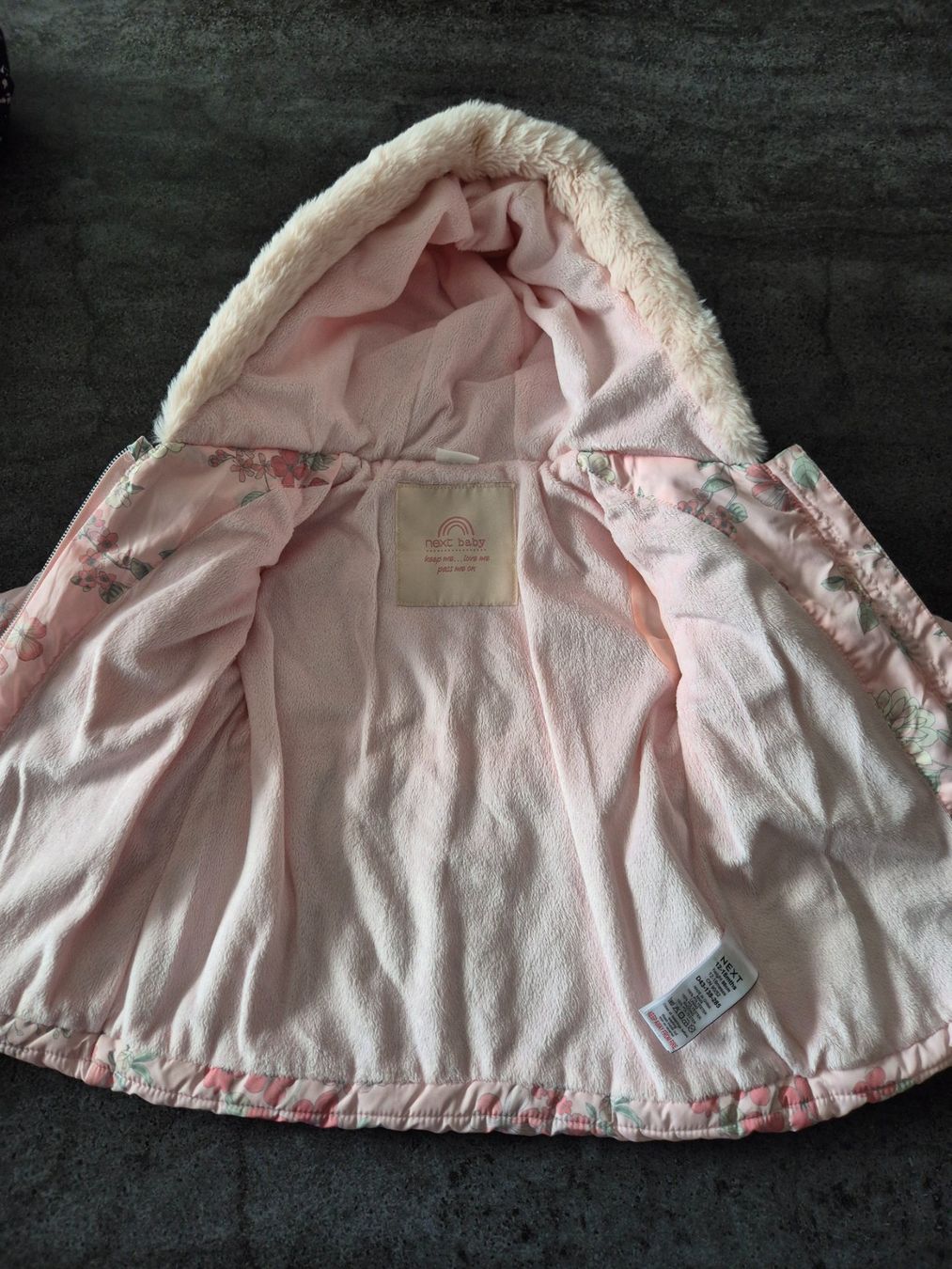 Next Giacche & Cappotti: Veste fille taille 86 – Usato da Cornol venduto da Cuevas3 1