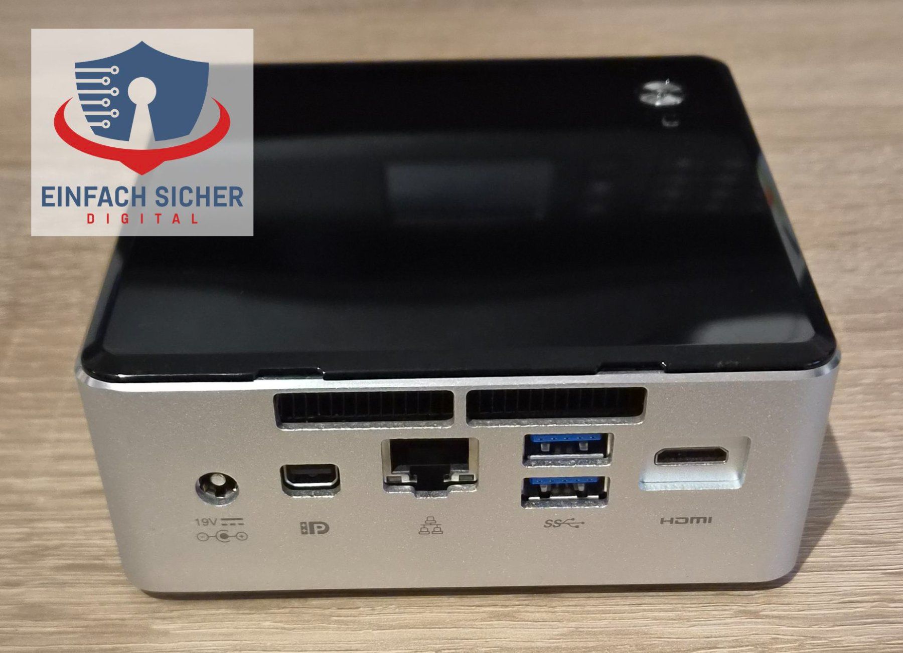 Intel PCs: Intel NUC Mini PC NUC5i5RYH – Gebraucht aus Rothenthurm von EinfachSicherDigital 1