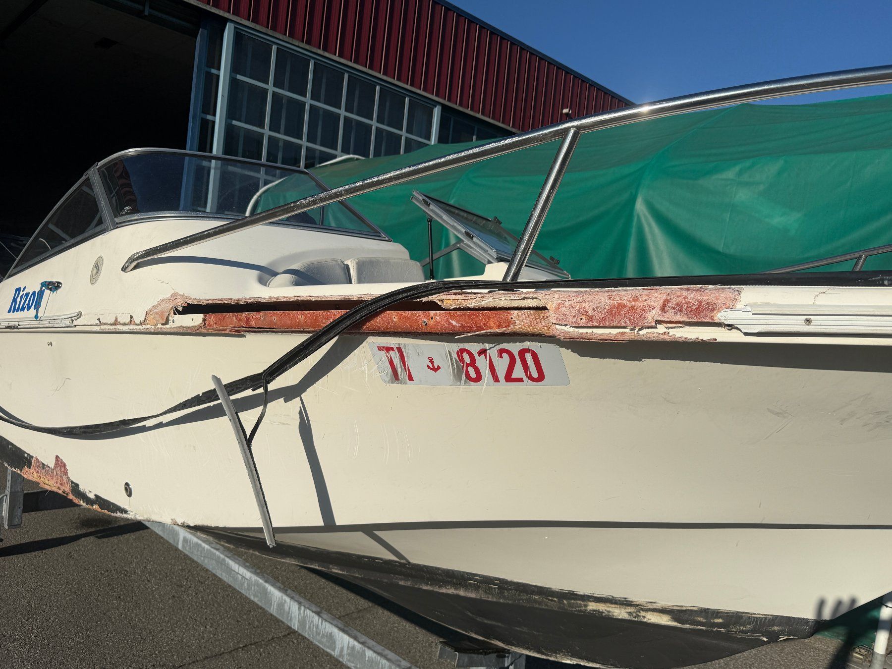 Yamaha Boote: Boot mit Gelcoat schaden – Defekt aus Quartino von 5franc 1
