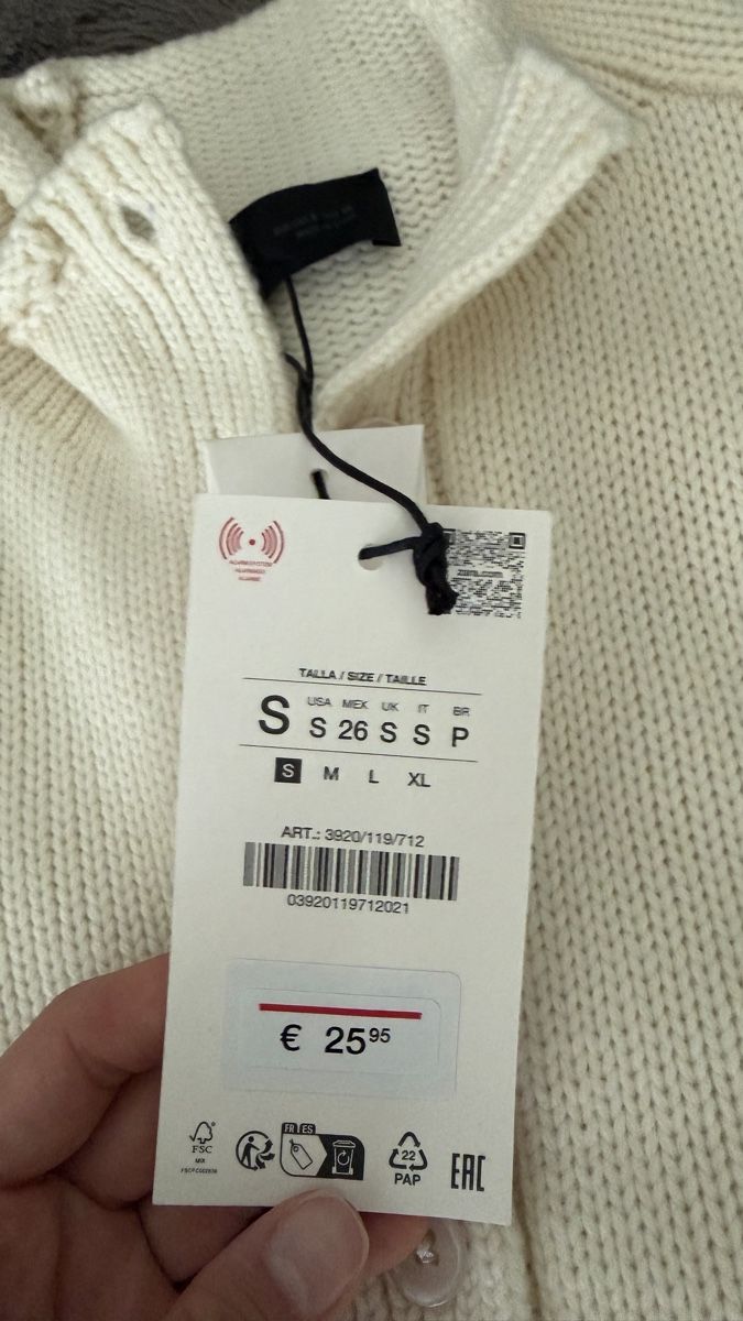 Zara T-shirt: Knitted shirt – Nuovo e nell'imballaggio originale da Luzern venduto da sst_tnj9 1
