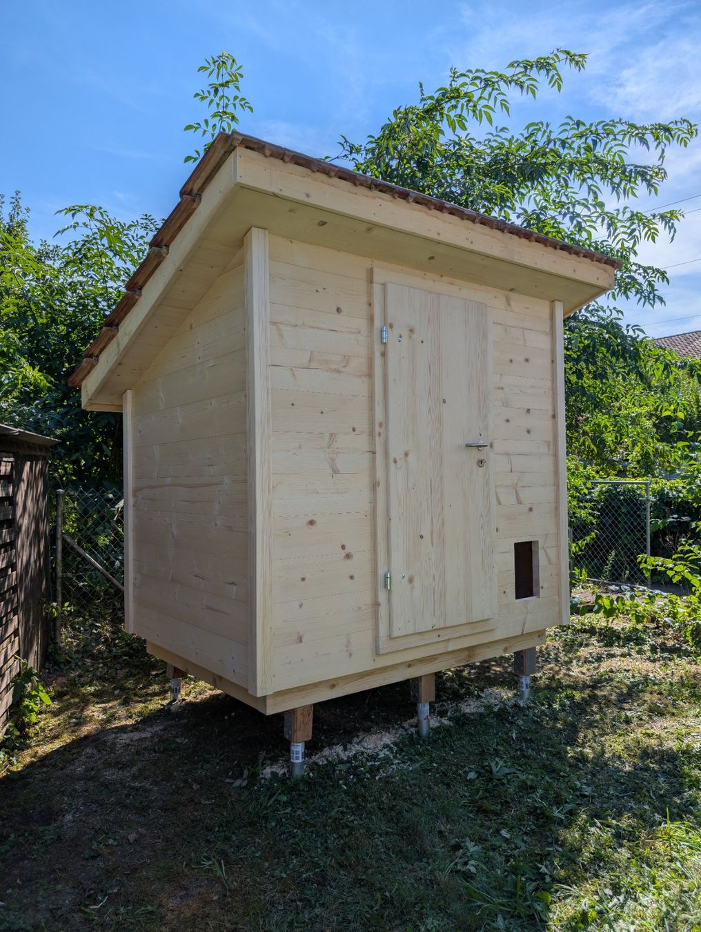 Gabbie, trasporto & Sicurezza: Hühnerhaus – Nuovo (secondo la descrizione) da Heiligenschwendi venduto da kiplimo 2