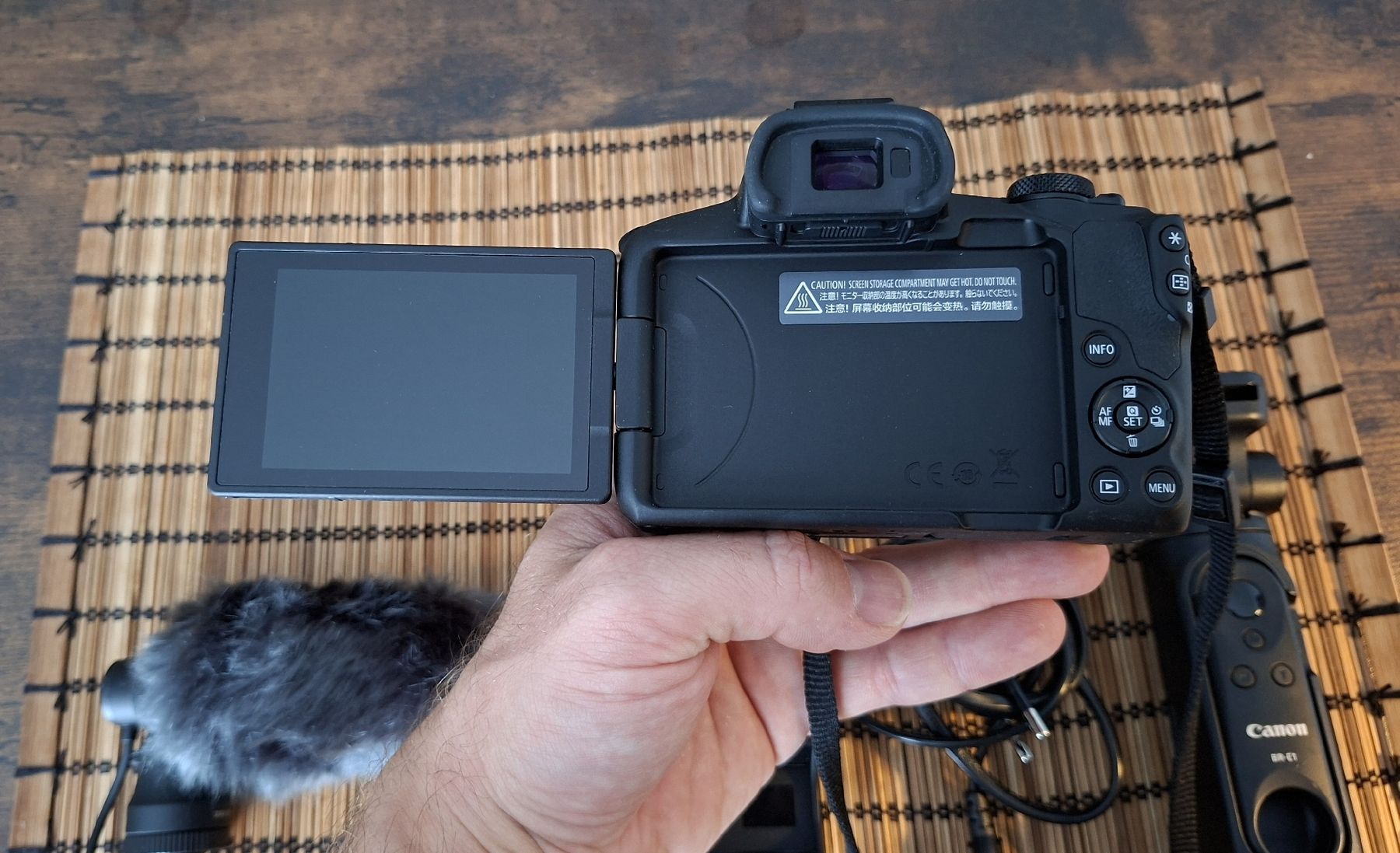 Canon Kamera: Canon EOS R50 Kamera Content Creator Kit – Gebraucht aus Ballwil von Patrick218 5