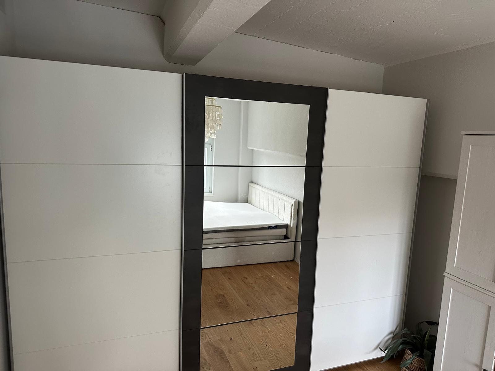 Schränke: Kleiderschrank – Gebraucht aus Horgen von iam_9cbq 5