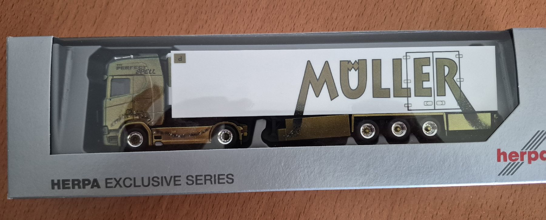 Herpa Voitures modèles: Herpa Müller Ermensee – Neuf avec emballage d'origine à Kaltbach par rosso6