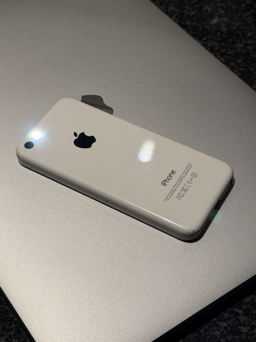 Apple Telefoni cellulari / Smartphones: iPhone SE Custom – Usato da Lausanne venduto da Planet_Faisceaux 4