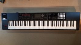 Roland FA-08 E Piano