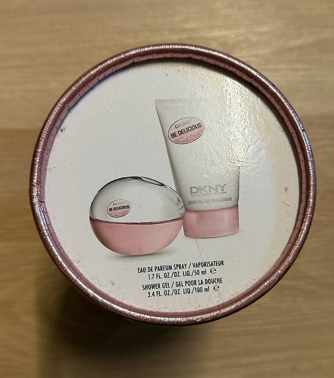 Alle Dekorationen: Leere Parfum Dose – Gebraucht aus Spiringen von van_ph8n 2