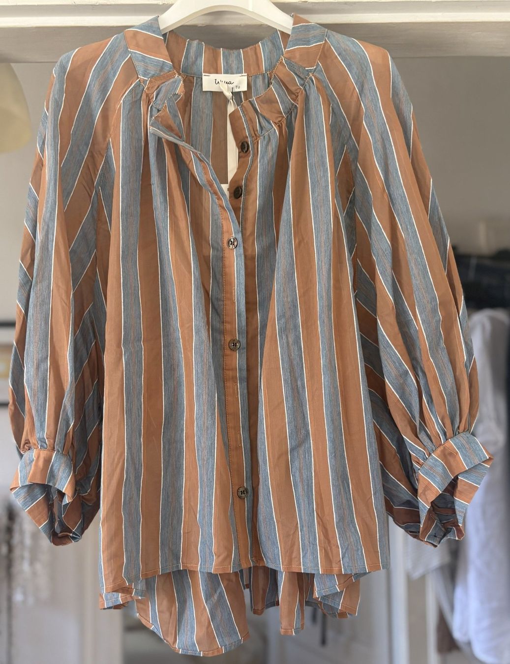 Chemisiers: CHEMISE SUPER LEGÈRE! M – Neuf avec emballage d'origine à Locarno par NicoNion
