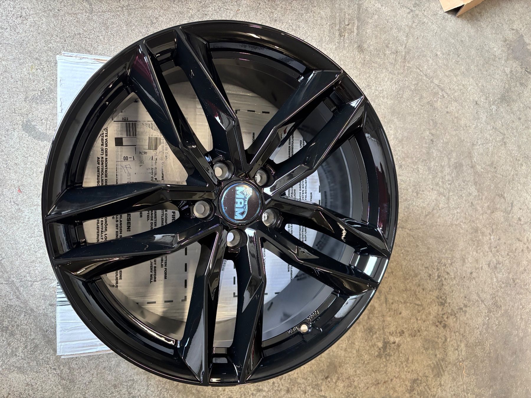 Audi Cerchioni: Leichtmetallfelgen – Nuovo e nell'imballaggio originale da Malters venduto da rowdy01