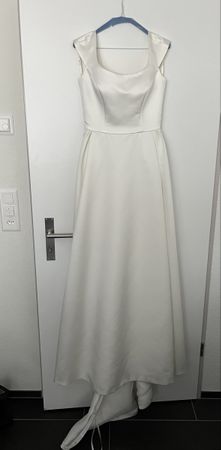Elegantes Hochzeitskleid in Satin