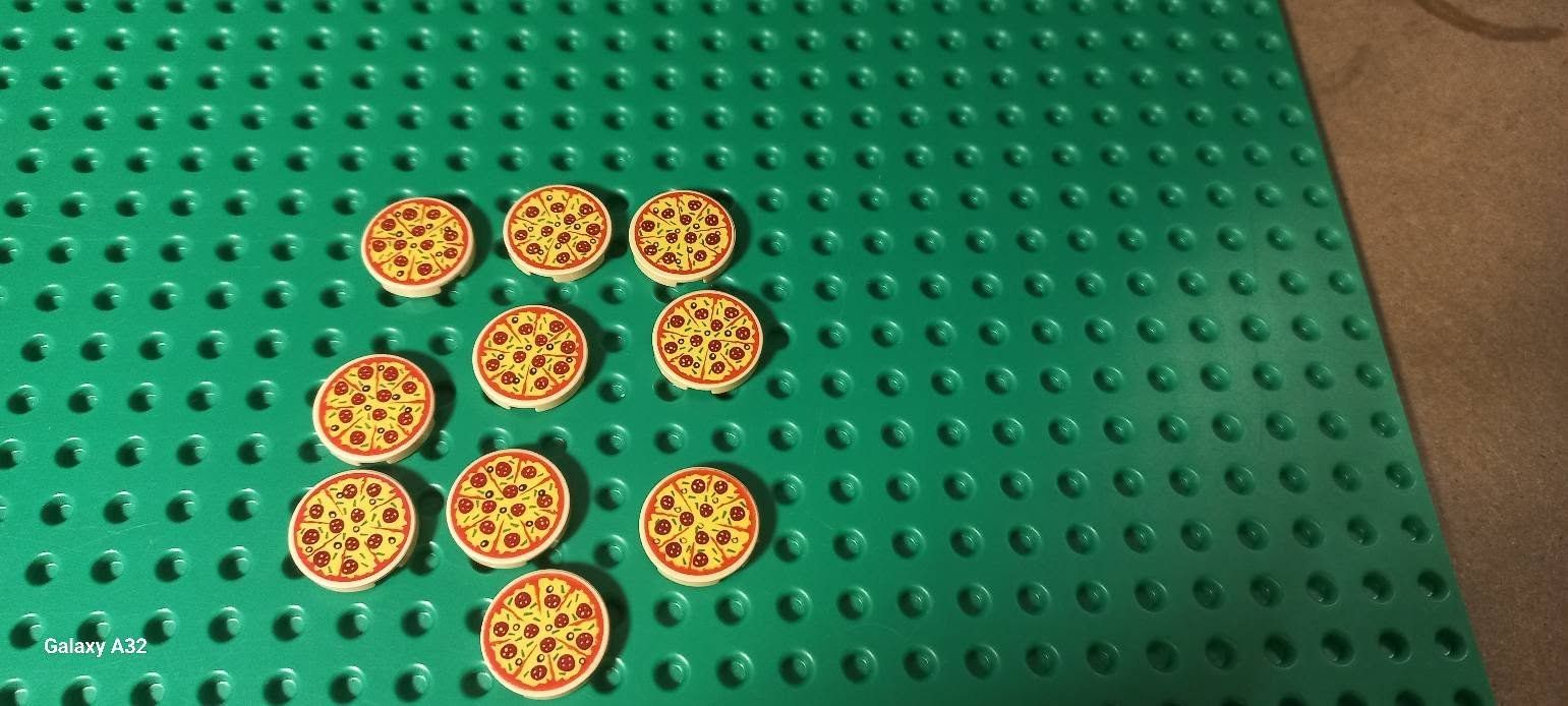 Lego Giocattoli: Lot de 10 pizzas Lego – Usato da La Tour de Trême venduto da Startjouet
