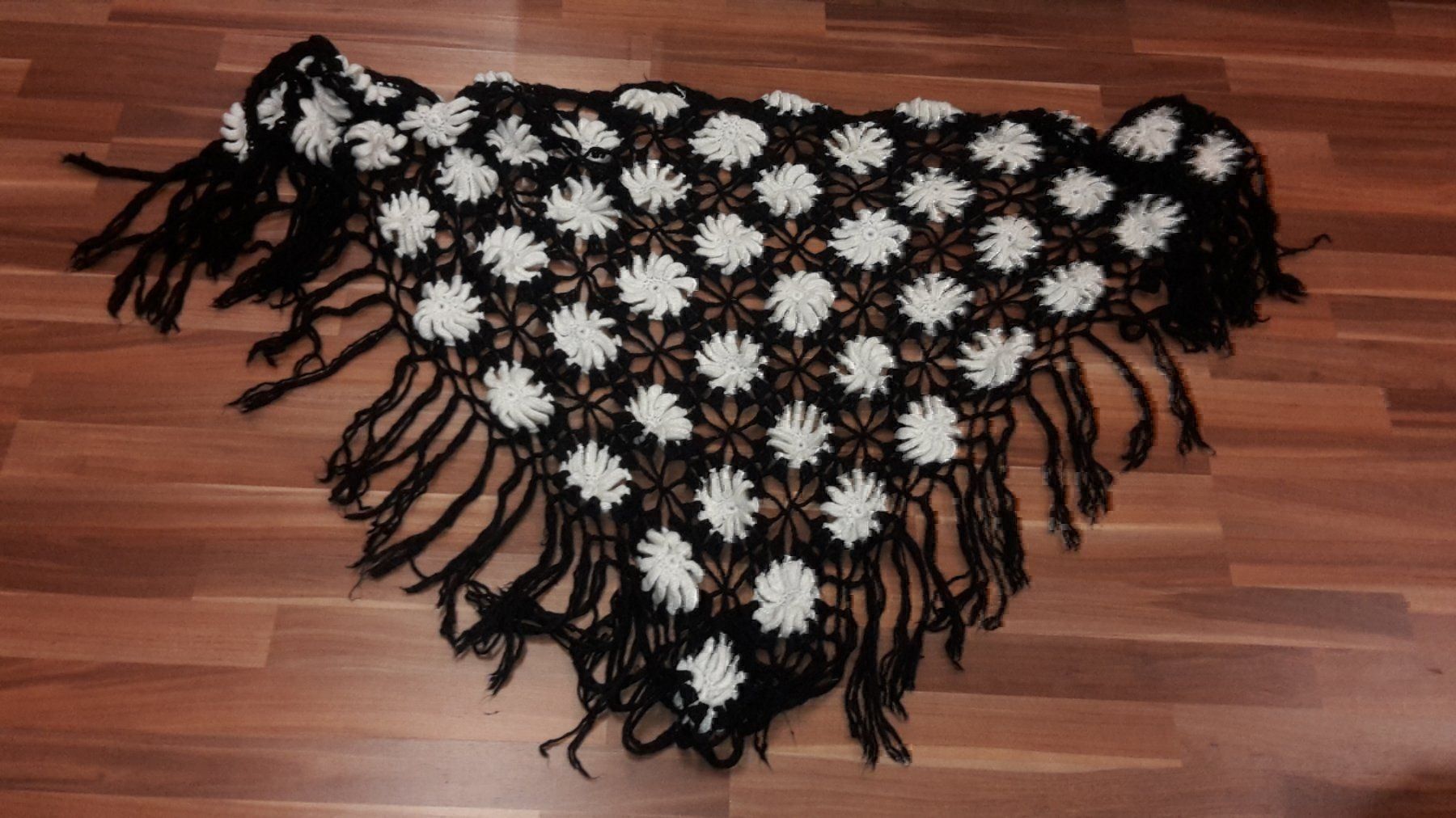 Foulards, Tücher & Schals: Dreickschal  / Decotuch L – Gebraucht aus Schwarzenburg von flamingo1970